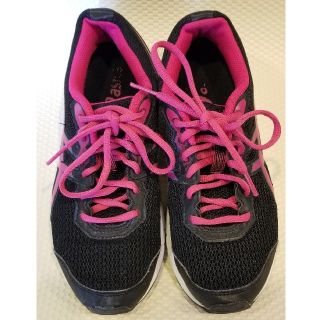 アシックス(asics)のasicsアシックス★黒×ピンク★サイズ24cm★(スニーカー)