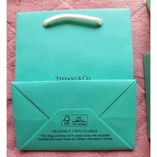 Tiffany & Co. - ティファニー 箱 ネックレスのボックス 紙袋 巾着の 