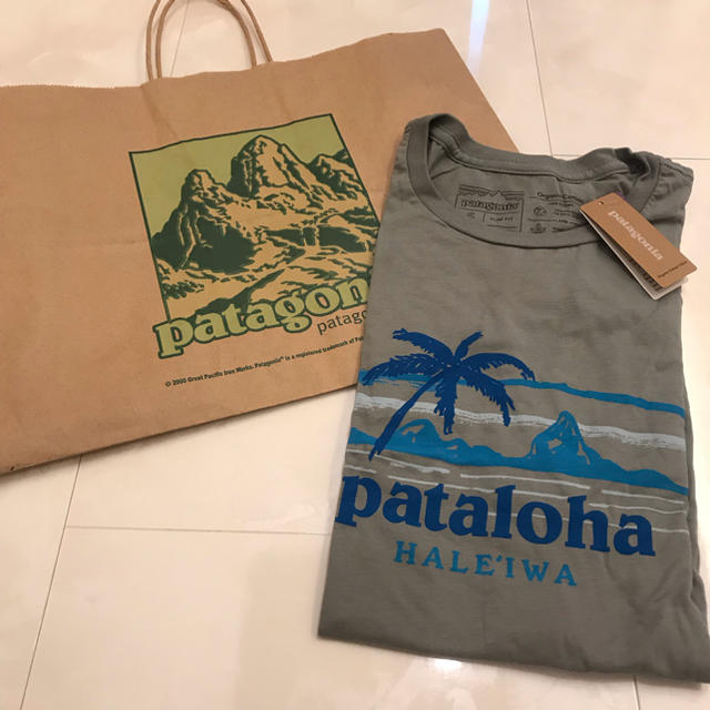 patagonia(パタゴニア)の⑥ パタロハ Tシャツ Haleiwa限定 メンズ 【S】 グレー メンズのトップス(Tシャツ/カットソー(半袖/袖なし))の商品写真