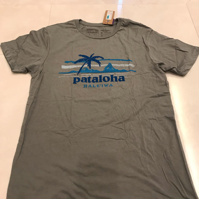 patagonia(パタゴニア)の⑥ パタロハ Tシャツ Haleiwa限定 メンズ 【S】 グレー メンズのトップス(Tシャツ/カットソー(半袖/袖なし))の商品写真