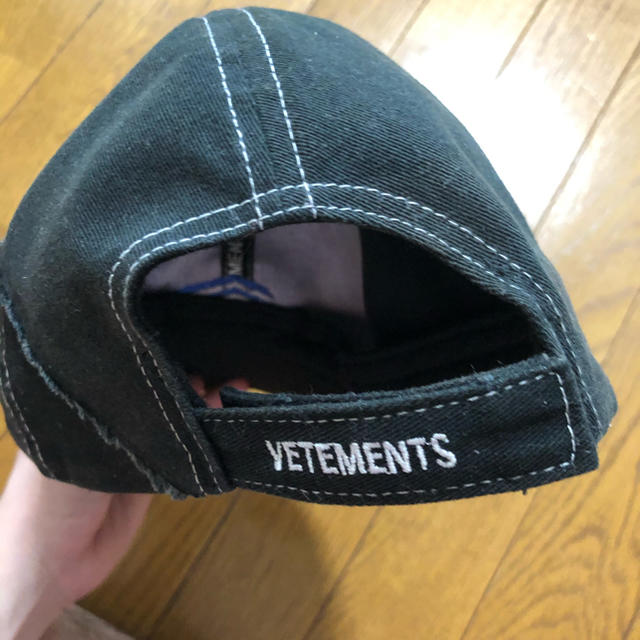 VETEMENTSキャップ