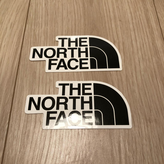 THE NORTH FACE(ザノースフェイス)のカッティングステッカー 自動車/バイクの自動車(車外アクセサリ)の商品写真