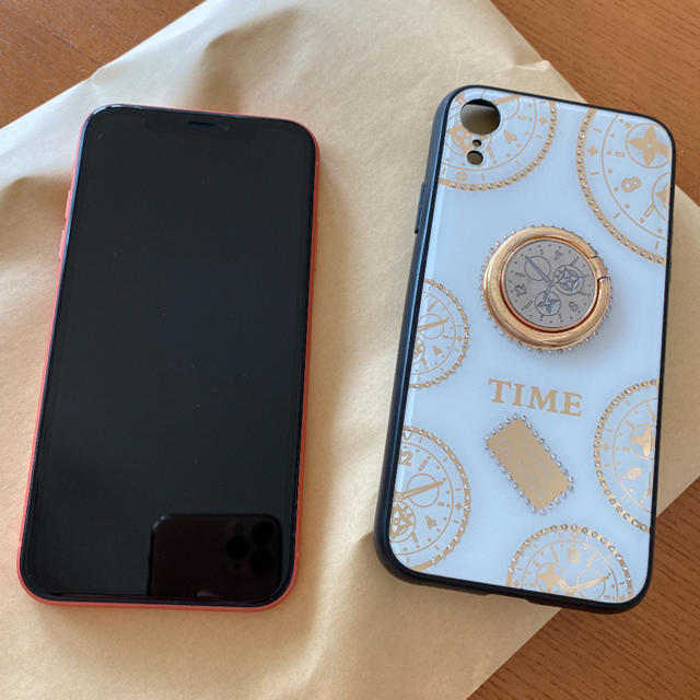 iPhone(アイフォーン)の美品！iPhone XR 128G コーラル　おまけ付き スマホ/家電/カメラのスマートフォン/携帯電話(スマートフォン本体)の商品写真