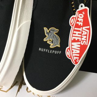 ヴァンズ(VANS)のVANS スニーカー　ハリーポッター ハッフルパフ　24.5cm  未使用タグ付(スニーカー)