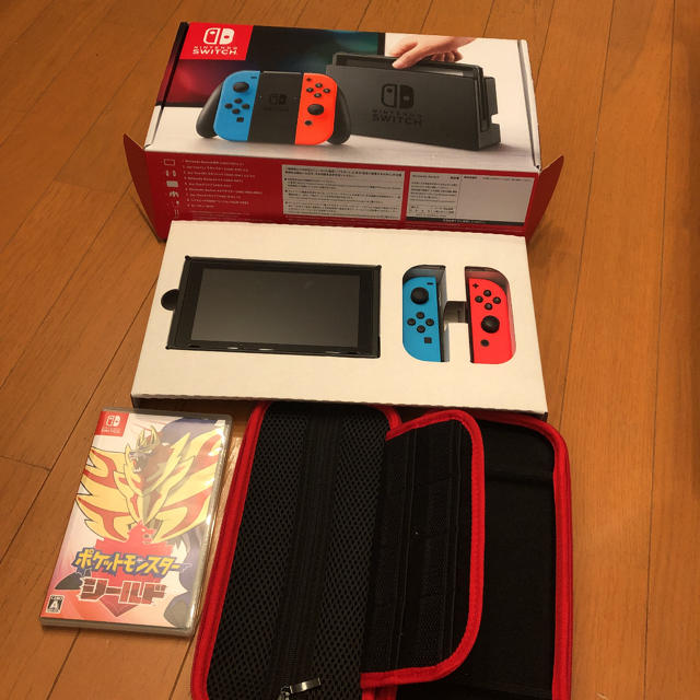 家庭用ゲーム機本体即日発送可　ニンテンドーSwitch＋ポケモン　シールド＋ケース