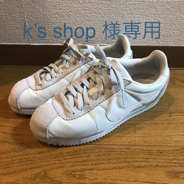 NIKE(ナイキ)のNIKE スニーカー　24.5cm グレー レディースの靴/シューズ(スニーカー)の商品写真