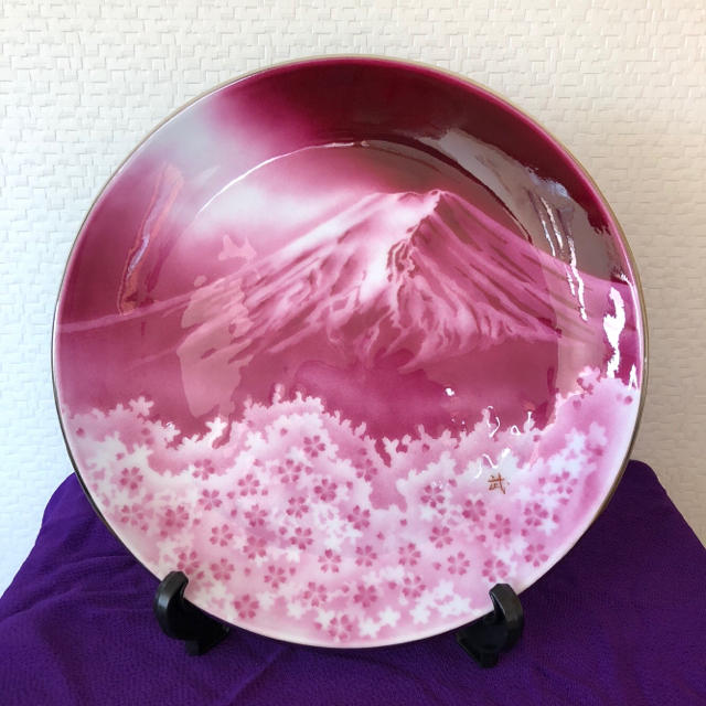 うのにもお得な 七宝焼き 丸赤富士桜 飾皿 富士山 置物