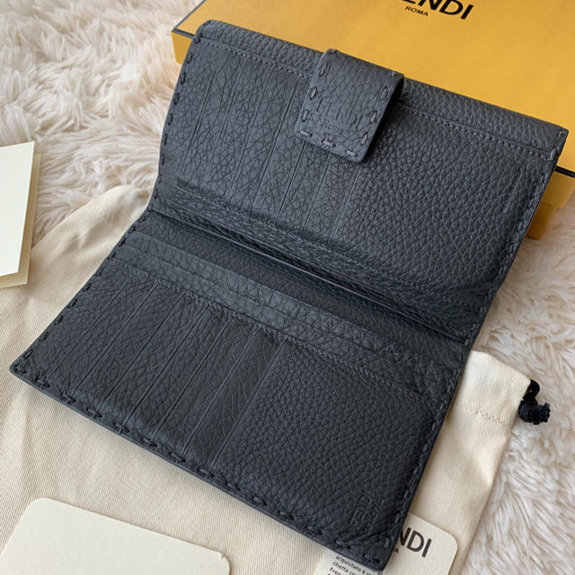 FENDI フェンディ ピーカーブ ウォレット アスファルトグレー長財布