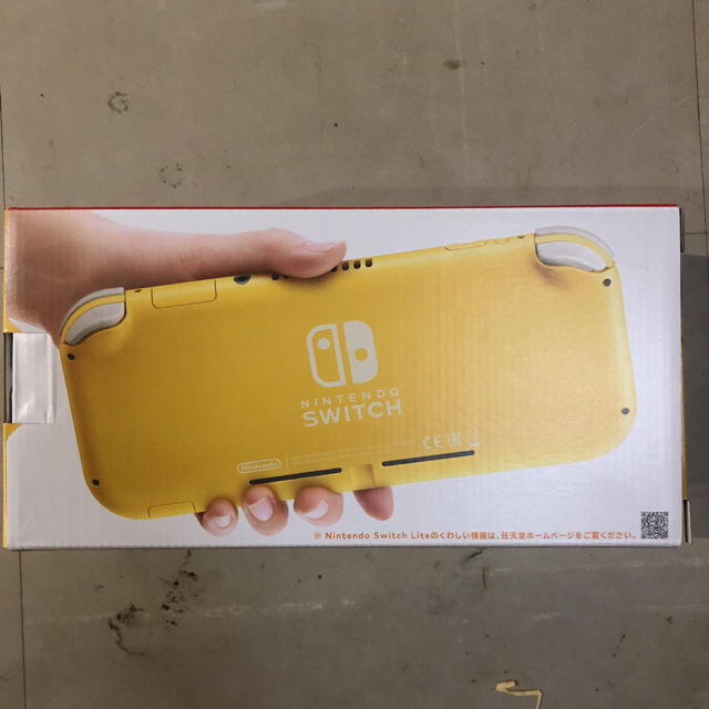 Nintendo Switch(ニンテンドースイッチ)の【新品】Nintendo Switch LITE イエロー　任天堂スイッチライト エンタメ/ホビーのゲームソフト/ゲーム機本体(家庭用ゲーム機本体)の商品写真