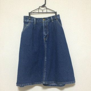 マウジー(moussy)のmoussy デニムスカート(ひざ丈スカート)