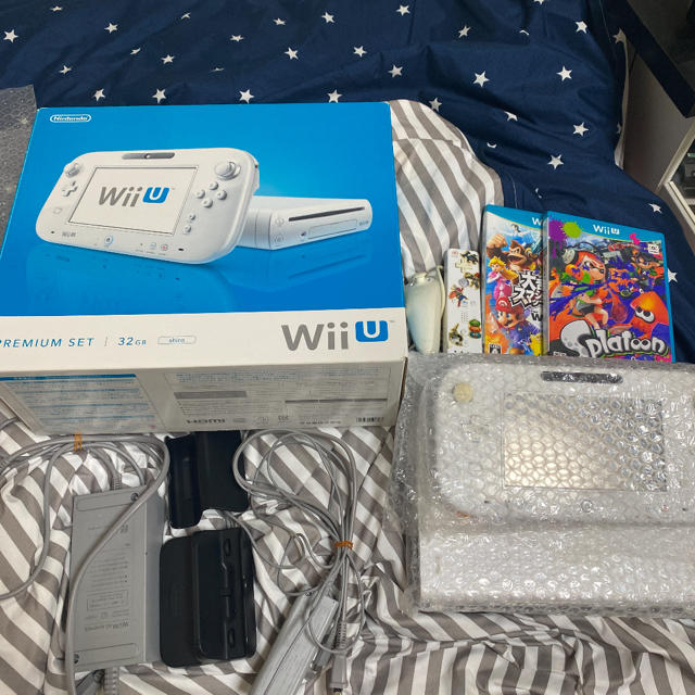 家庭用ゲーム機本体Nintendo Wii U ＋スプラ＋スマブラ＋リモコン＋ヌンチャク