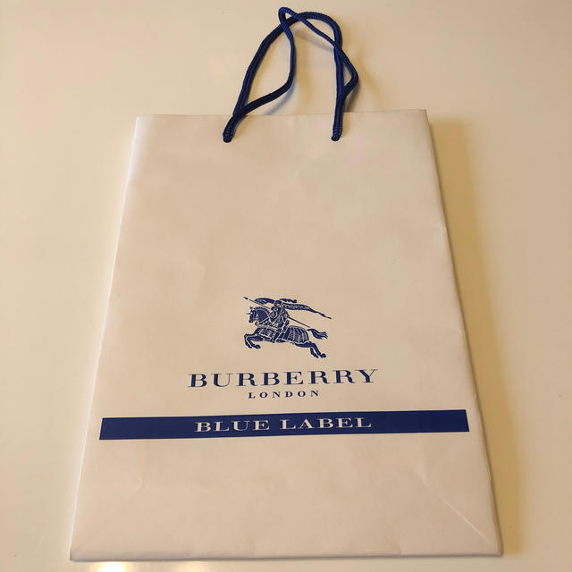 BURBERRY BLUE LABEL(バーバリーブルーレーベル)のバーバリーブルーレーベル 紙袋 レディースのバッグ(ショップ袋)の商品写真