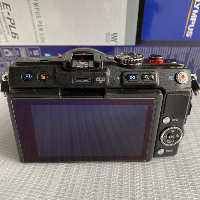 ミラーレス一眼 OLYMPUS PEN Lite E-PL6(ブラック) 1