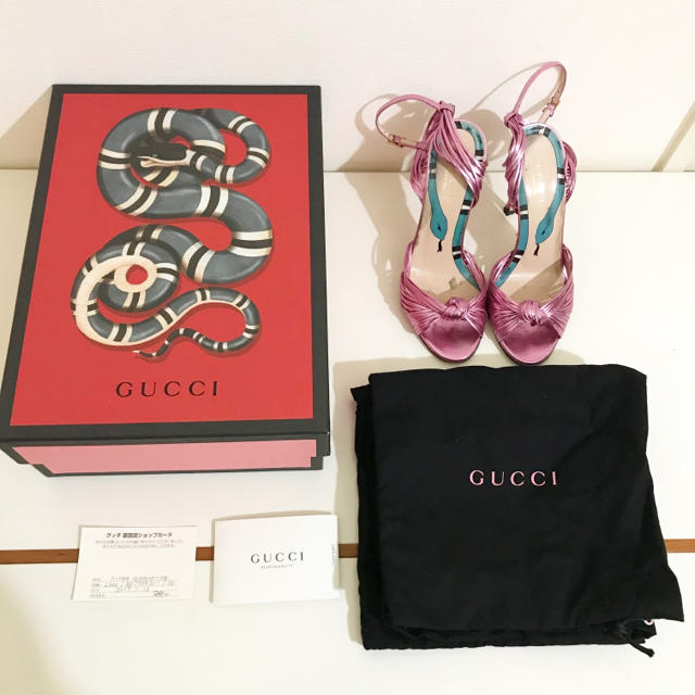 Gucci(グッチ)のGUCCI ピンク メタリック サンダル ヒール サイズ35 箱付き レディースの靴/シューズ(サンダル)の商品写真