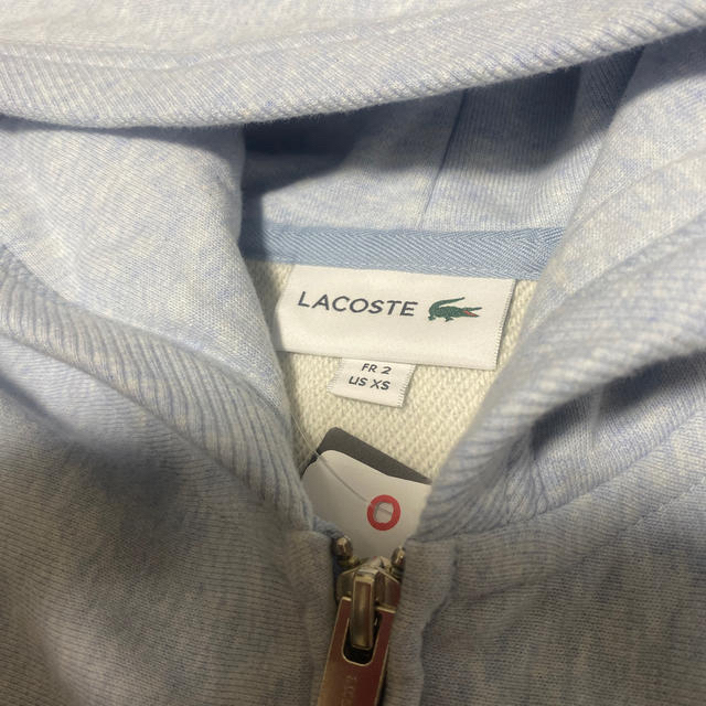 LACOSTE(ラコステ)のタグ付き　ラコステ　パーカー　グレー　新品　Sサイズ レディースのトップス(パーカー)の商品写真