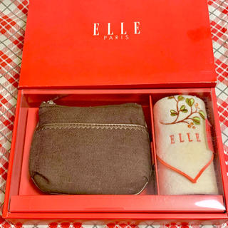 エル(ELLE)の新品未使用！ELLE PARIS ハンカチセット(ハンカチ)