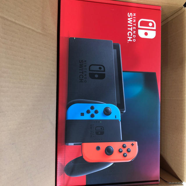 1個Joy-ConNintendo Switch 本体　新品　未開封　２時間以内発送