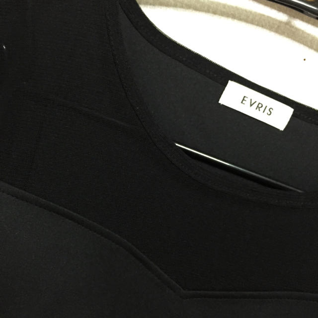 EVRIS(エヴリス)のEVRIS 半袖ショート丈トップス レディースのトップス(Tシャツ(半袖/袖なし))の商品写真