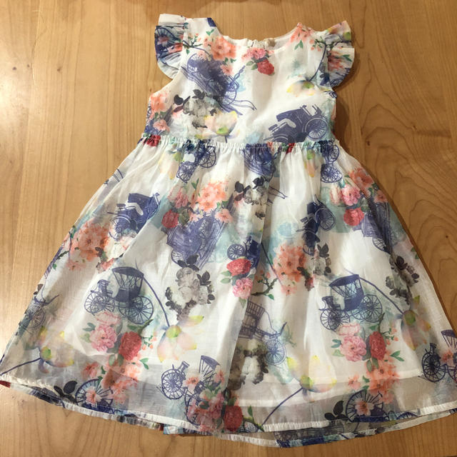 花柄ワンピース キッズ/ベビー/マタニティのキッズ服女の子用(90cm~)(ワンピース)の商品写真