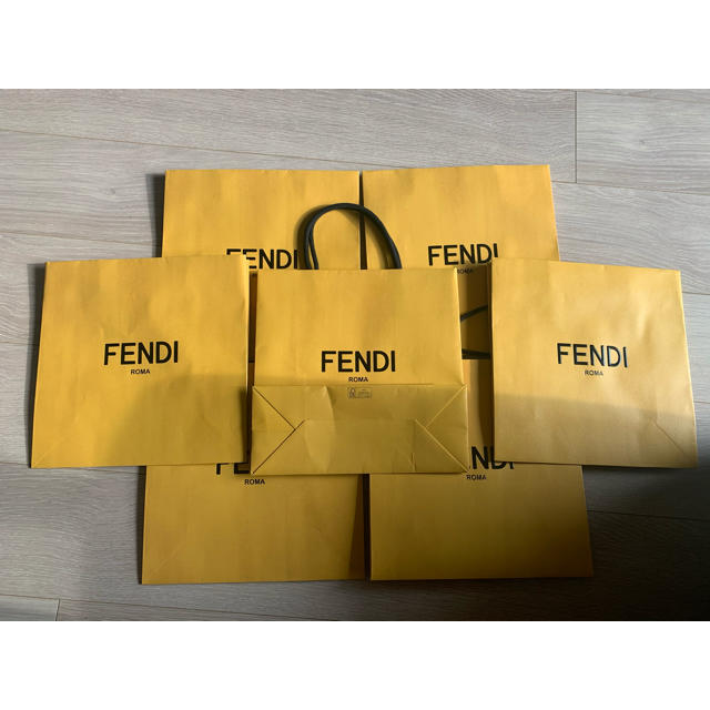 FENDI(フェンディ)のfendi 手提げ 専用 ハンドメイドのファッション小物(バッグ)の商品写真