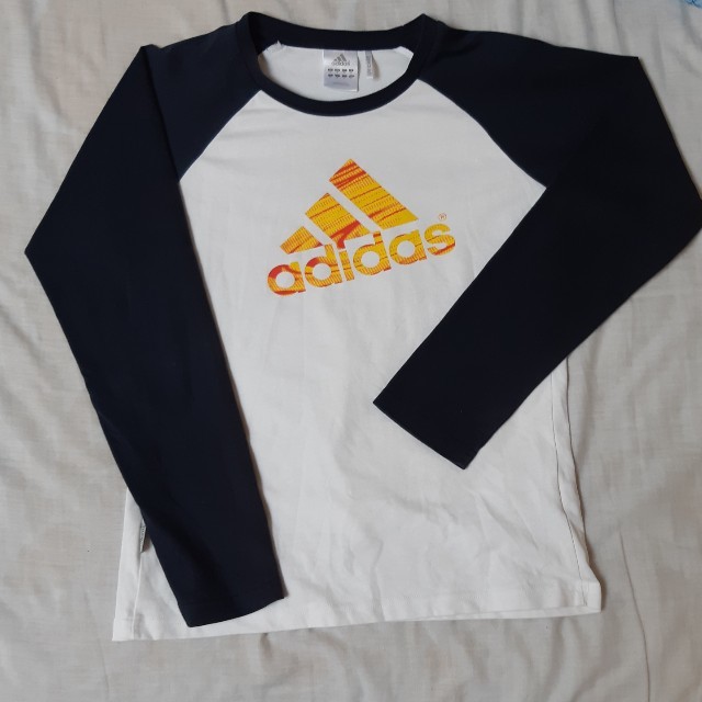 adidas(アディダス)のM アディダス　Tシャツ　長袖 レディースのトップス(Tシャツ(長袖/七分))の商品写真