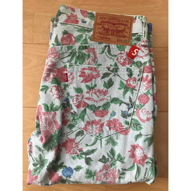 Supreme - Supreme Levi's Roses 505 Jeansの通販 by shop