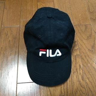 フィラ(FILA)の男女兼用 FILA 黒色キャップ 調節付き(キャップ)