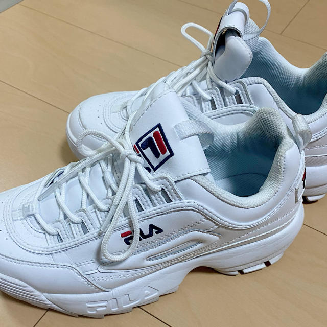 FILA スニーカー