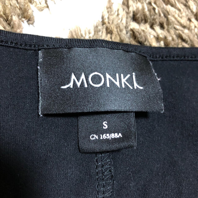 Monki(モンキ)のmonki ワンピース レディースのワンピース(ミニワンピース)の商品写真