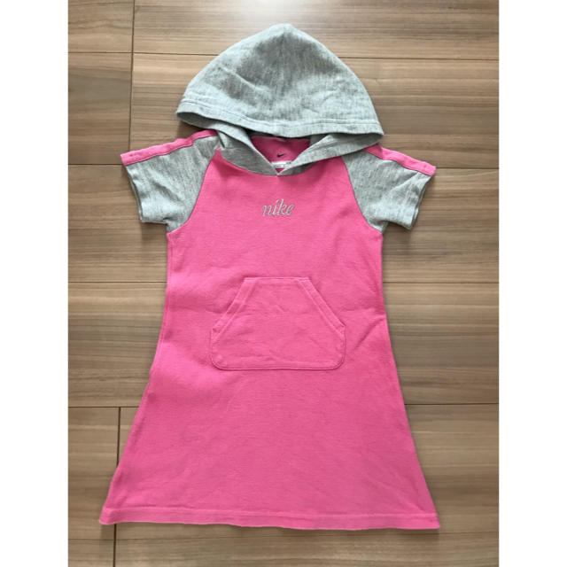 NIKE(ナイキ)のNIKEワンピース キッズ/ベビー/マタニティのキッズ服女の子用(90cm~)(ワンピース)の商品写真