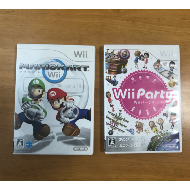 Wii(ウィー)の【中古】Wii 本体　マリオカート Wiiパーティ セット エンタメ/ホビーのゲームソフト/ゲーム機本体(家庭用ゲーム機本体)の商品写真