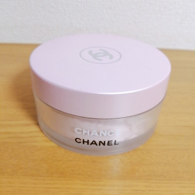 CHANEL(シャネル)のシャネル　チャンス　オータンドゥル　シマリングフレグランスパウダー コスメ/美容のベースメイク/化粧品(フェイスパウダー)の商品写真