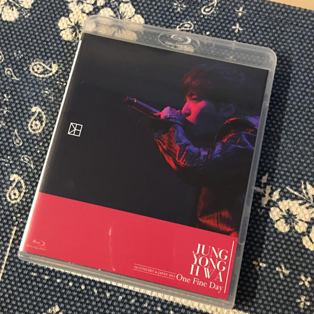 CNBLUE(シーエヌブルー)のヨンファ　1st　CONCERT　in　JAPAN Blu-ray エンタメ/ホビーのDVD/ブルーレイ(ミュージック)の商品写真