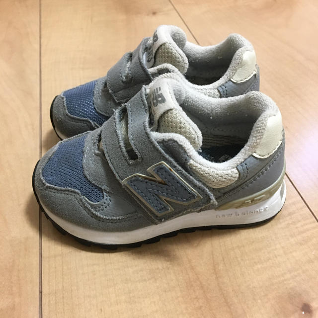 New Balance(ニューバランス)のニューバランス　スニーカー　グレー キッズ/ベビー/マタニティのベビー靴/シューズ(~14cm)(スニーカー)の商品写真