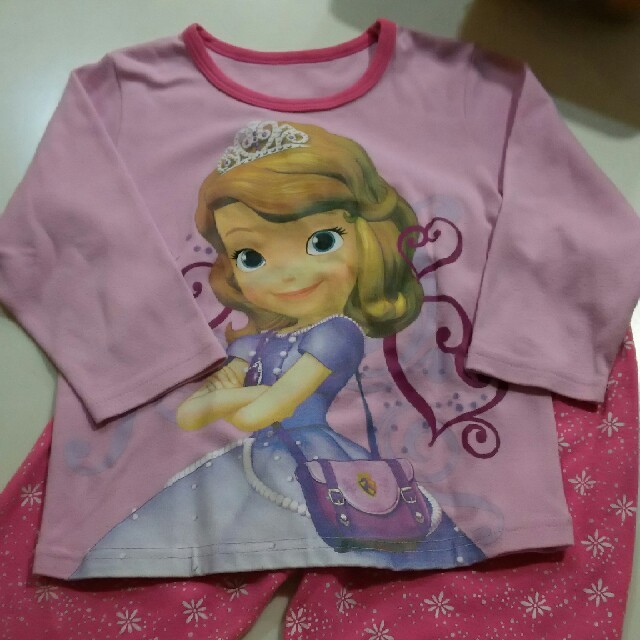 Disney(ディズニー)のディズニー   ソフィア   パジャマ キッズ/ベビー/マタニティのキッズ服女の子用(90cm~)(パジャマ)の商品写真