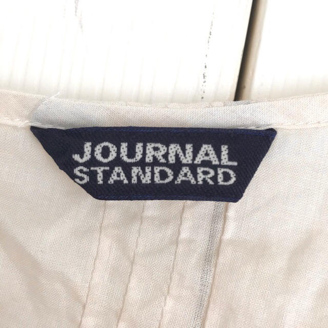 JOURNAL STANDARD(ジャーナルスタンダード)の★まとめ割あり★JOURNAL STANDARD レース ポンチョ トップス レディースのトップス(シャツ/ブラウス(半袖/袖なし))の商品写真