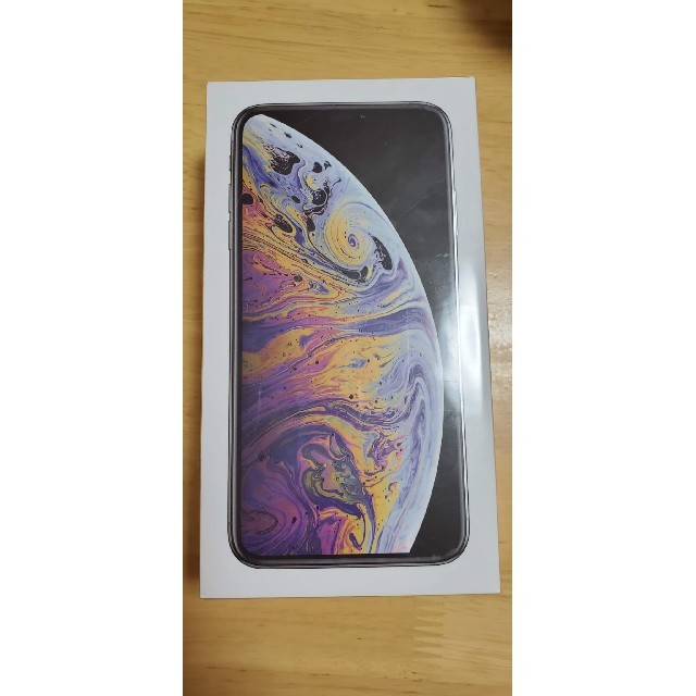 Apple(アップル)のiPhone XS Max 256GB シルバー スマホ/家電/カメラのスマートフォン/携帯電話(スマートフォン本体)の商品写真