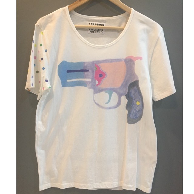 FRAPBOIS(フラボア)のFRAPBOIS フラボア バルセロナ横丁 コラボTシャツ カットソー 美品 Ｍ メンズのトップス(Tシャツ/カットソー(半袖/袖なし))の商品写真