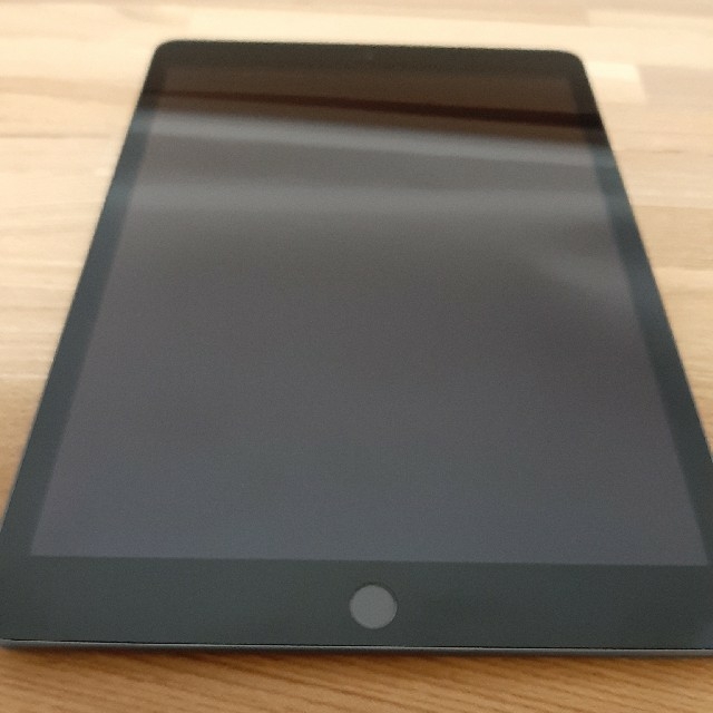 iPad 第7世代 32GB スペースグレイ　simフリー　Cellular 2