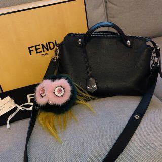 フェンディ(FENDI)のフェンディ　(ショルダーバッグ)