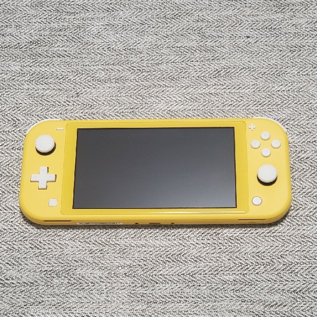 Nintendo Switch(ニンテンドースイッチ)のニンテンドースイッチライト イエロー エンタメ/ホビーのゲームソフト/ゲーム機本体(携帯用ゲーム機本体)の商品写真