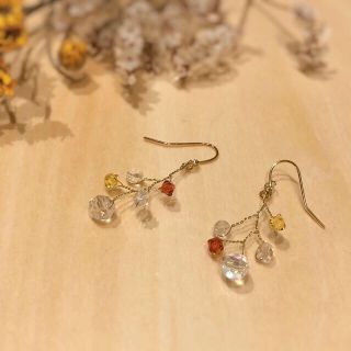 ローリーズファーム(LOWRYS FARM)の✴︎︎小枝ピアス　イエロー×ブラウン✴︎(ピアス)