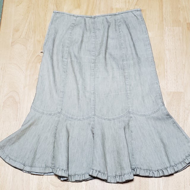 L'EST ROSE(レストローズ)のLESTROSEスカート レディースのスカート(ひざ丈スカート)の商品写真