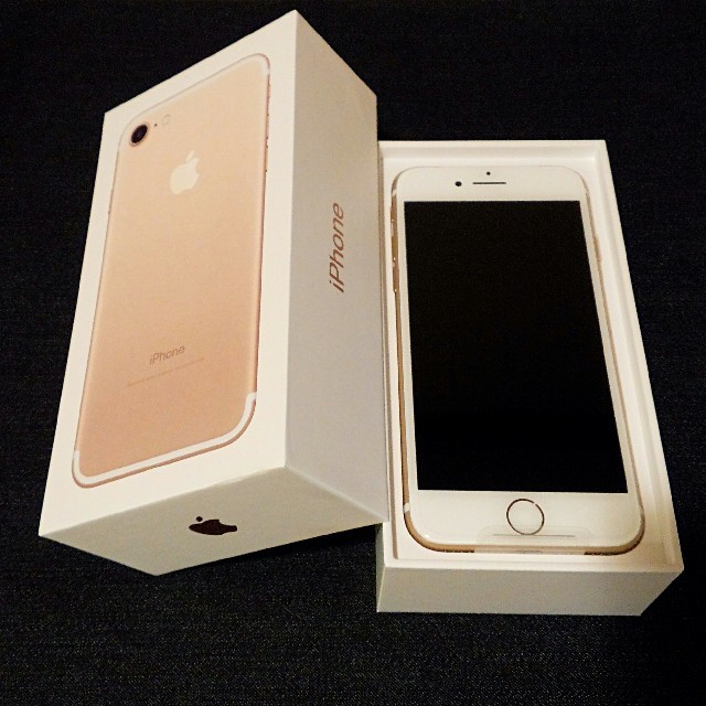 新品未使用　iPhone 7 Gold 32GB simフリー