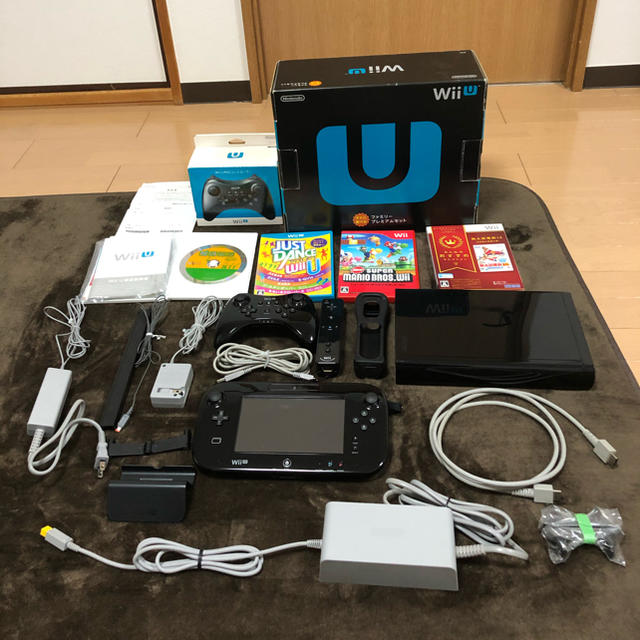 wii u ファミリープレミアムセット&プロコン、ソフト4枚