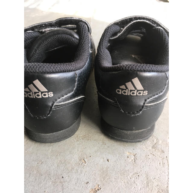 adidas(アディダス)のadidas スニーカー　14.0 キッズ/ベビー/マタニティのベビー靴/シューズ(~14cm)(スニーカー)の商品写真