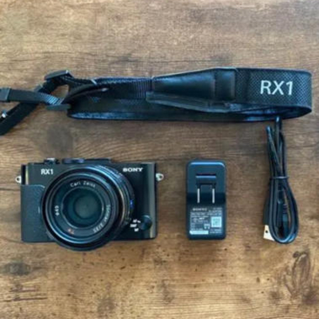 SONY(ソニー)の値下げ　Sony DSC-RX1  FlashAirつき スマホ/家電/カメラのカメラ(コンパクトデジタルカメラ)の商品写真