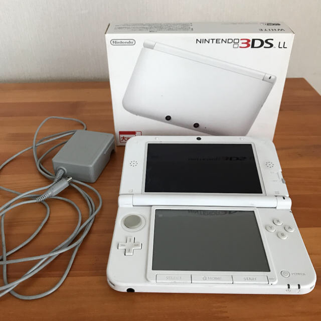 Nintendo 3DS LL 本体 ホワイトの通販 by きはち's shop｜ラクマ