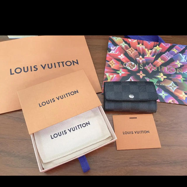 LOUIS VUITTON(ルイヴィトン)のLOUIS VUITTON ルイヴィトン  キーケース　ダミエ　黒 レディースのファッション小物(キーケース)の商品写真