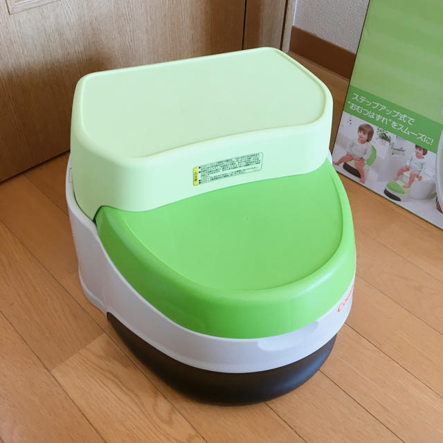 combi(コンビ)のコンビ　洋式おまるでステップ キッズ/ベビー/マタニティのおむつ/トイレ用品(ベビーおまる)の商品写真